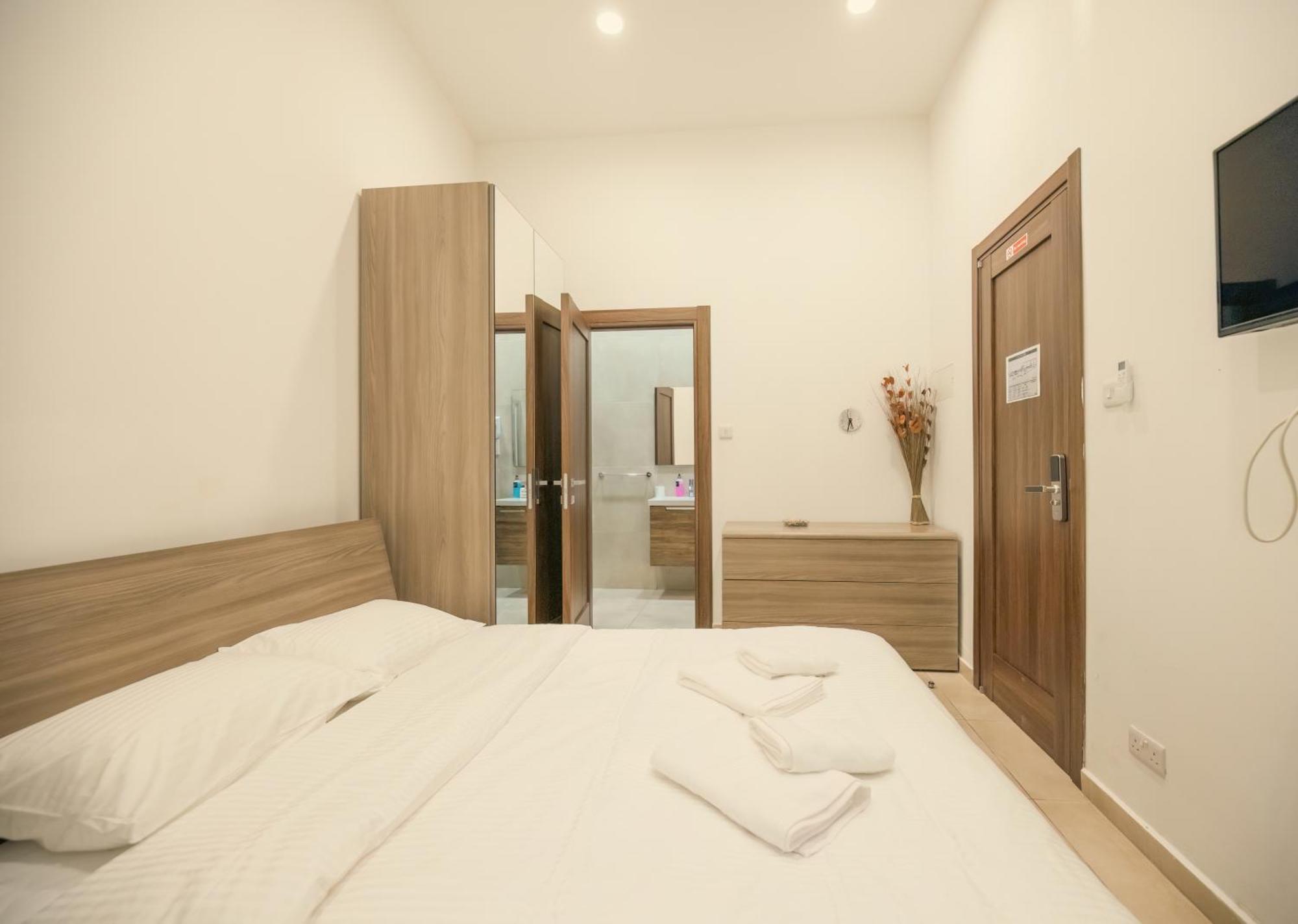 Sliema Central O'Clock B&B Malta Exterior foto
